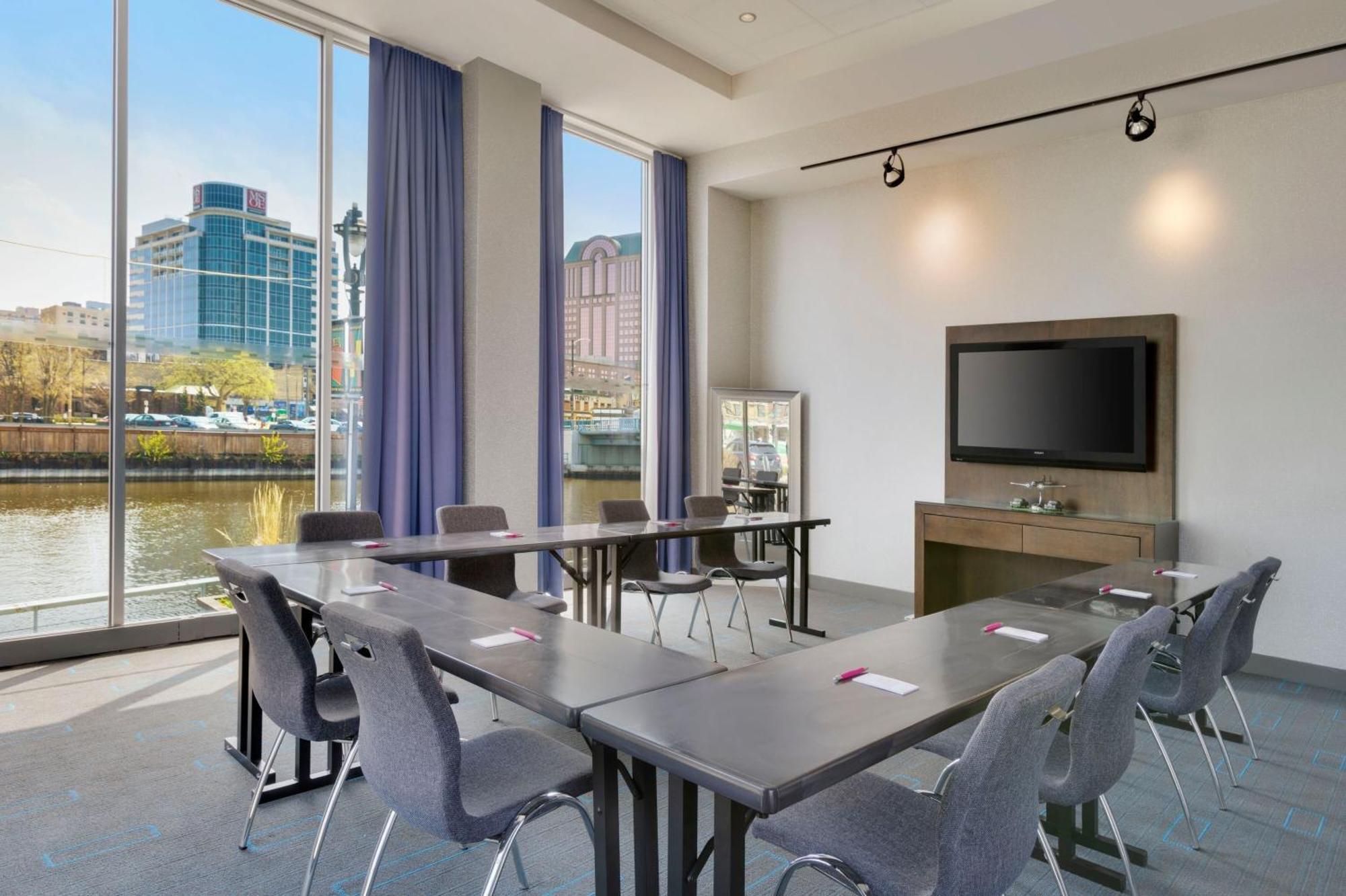 Aloft Hotel Milwaukee Downtown Exteriér fotografie
