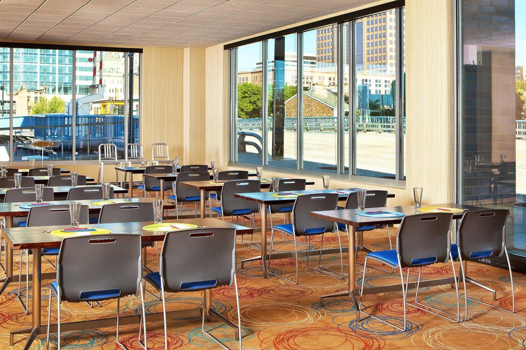 Aloft Hotel Milwaukee Downtown Exteriér fotografie